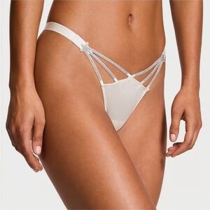 Very Sexy
Starstruck Shine High-Leg
Thong Panty & Star Pasties